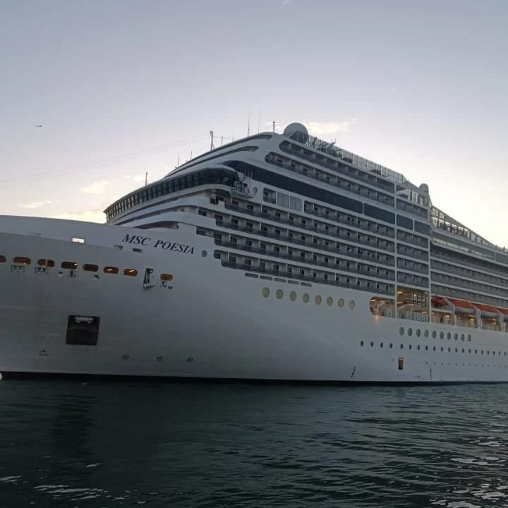 , El jueves pasado el Crucero MSC Poesía visitó por primera vez el Puerto de Puntarenas